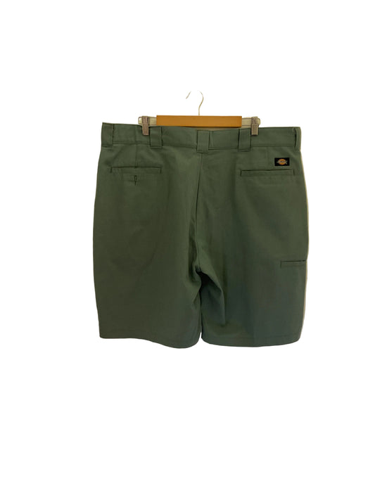 Short Dickies