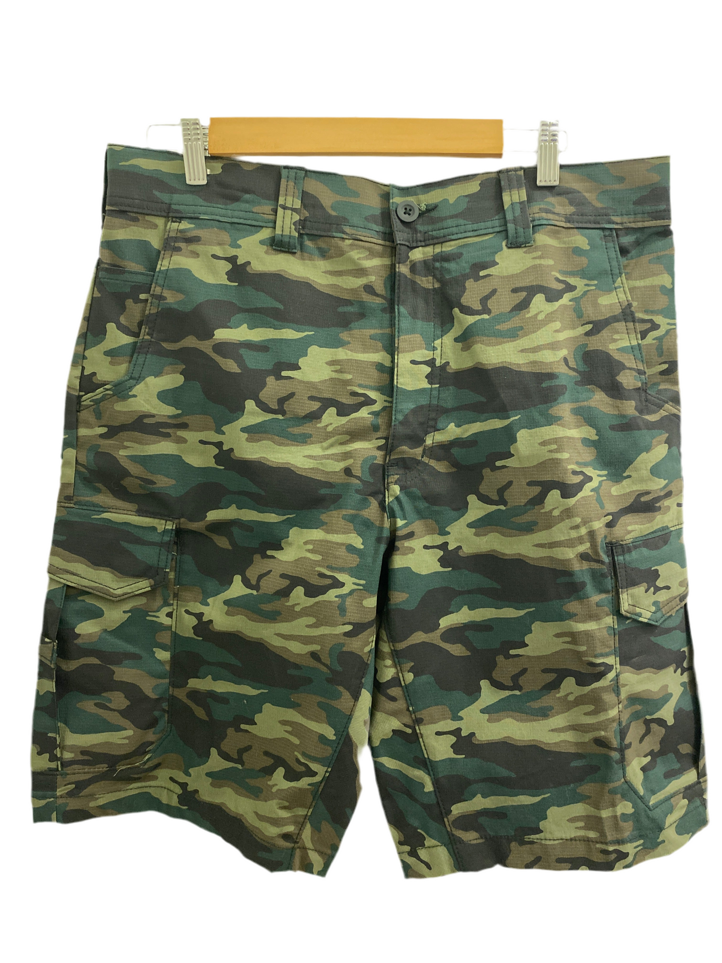 SHORT CAMO DICKIES NUEVO CON ETIQUETA, LOGO REFLECTANTE