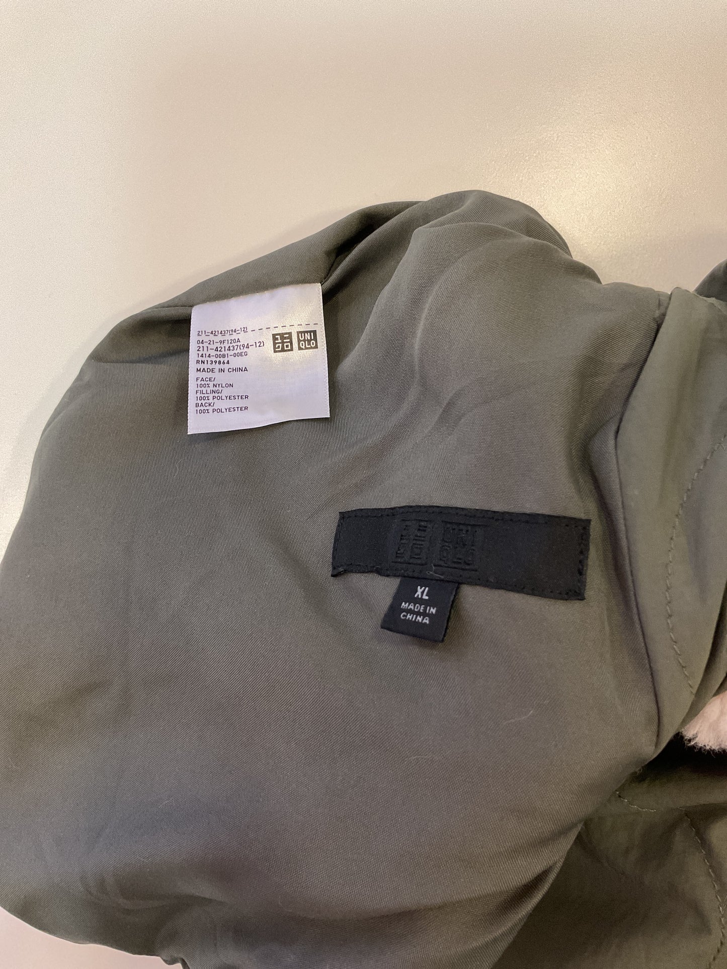 CHAQUETA ACOLCHADA REVERSIBLE UNIQLO