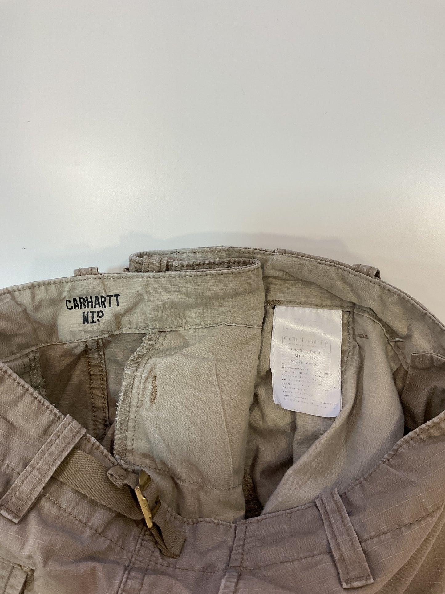 PANTALÓN CARHARTT WIP CARGO CON AJUSTADOR DE CINTURA