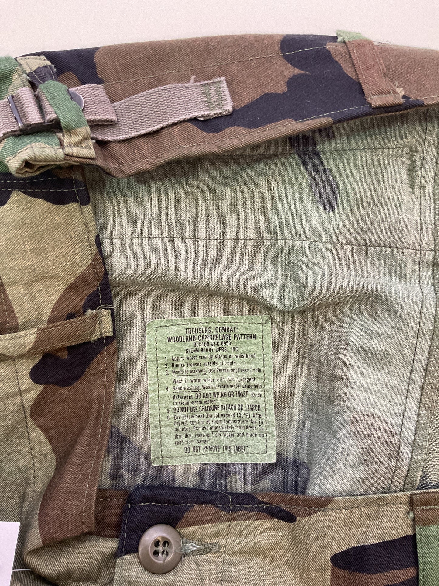 PANTALÓN CARGO GLENN BERRY MFRS MILITAR CON AJUSTADOR DE CINTURA