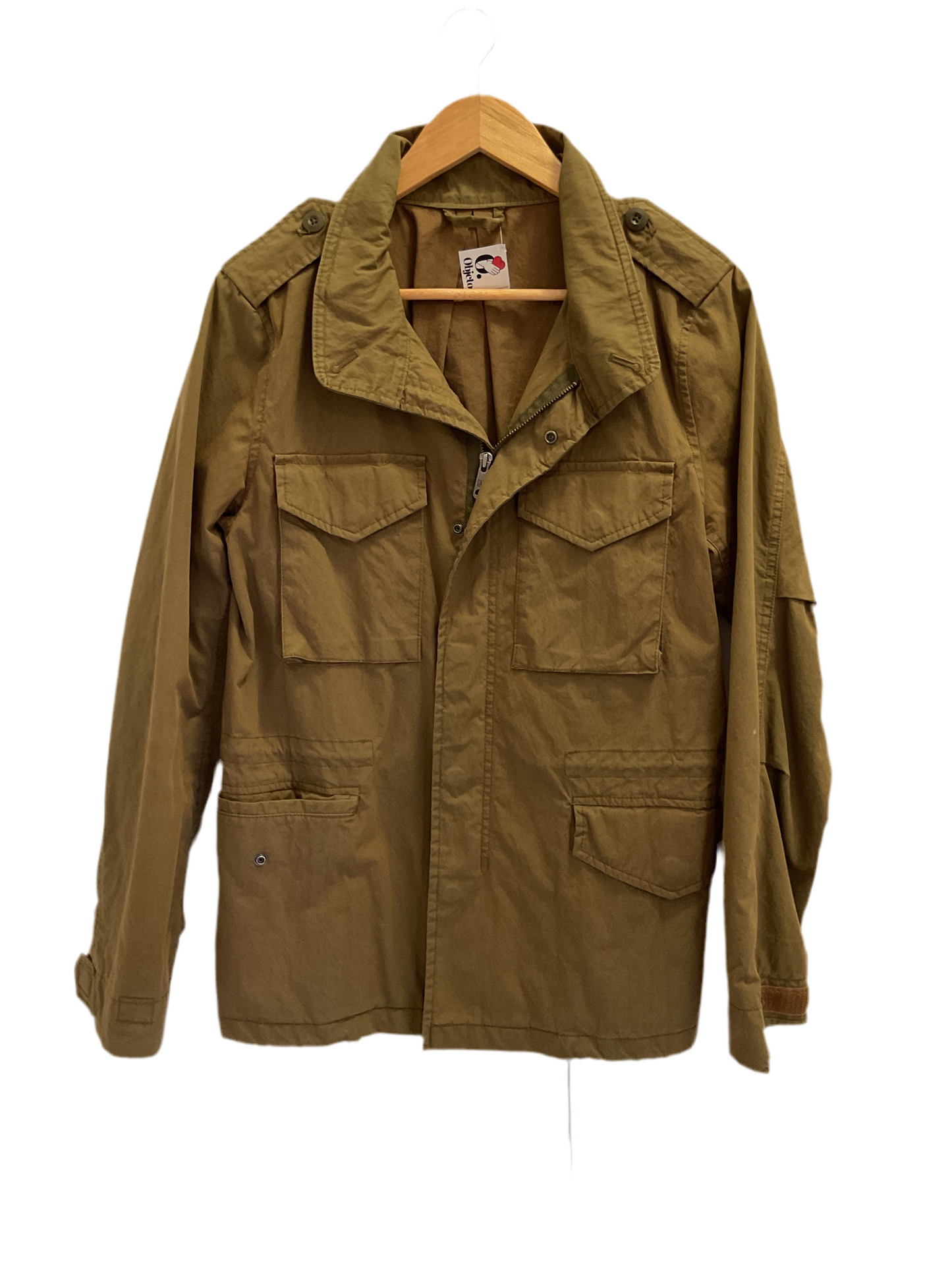 CHAQUETA GAP TIPO CARGO M65 CON AJUSTADOR DE CINTURA Y CIERRE BIDIRECCIONAL
