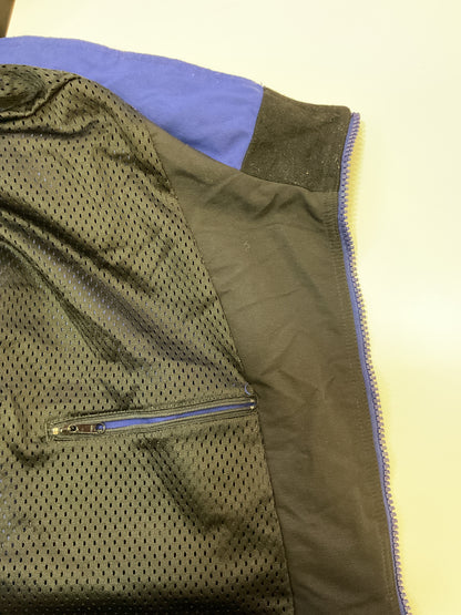 PARCA CARHARTT CON CAPUCHA OCULTA EN CUELLO