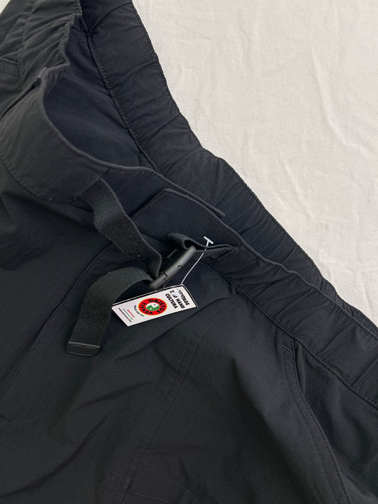 Pantalón impermeable Uniqlo