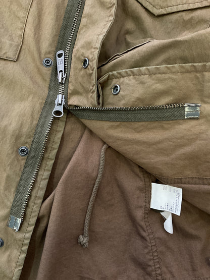 CHAQUETA GAP TIPO CARGO M65 CON AJUSTADOR DE CINTURA Y CIERRE BIDIRECCIONAL