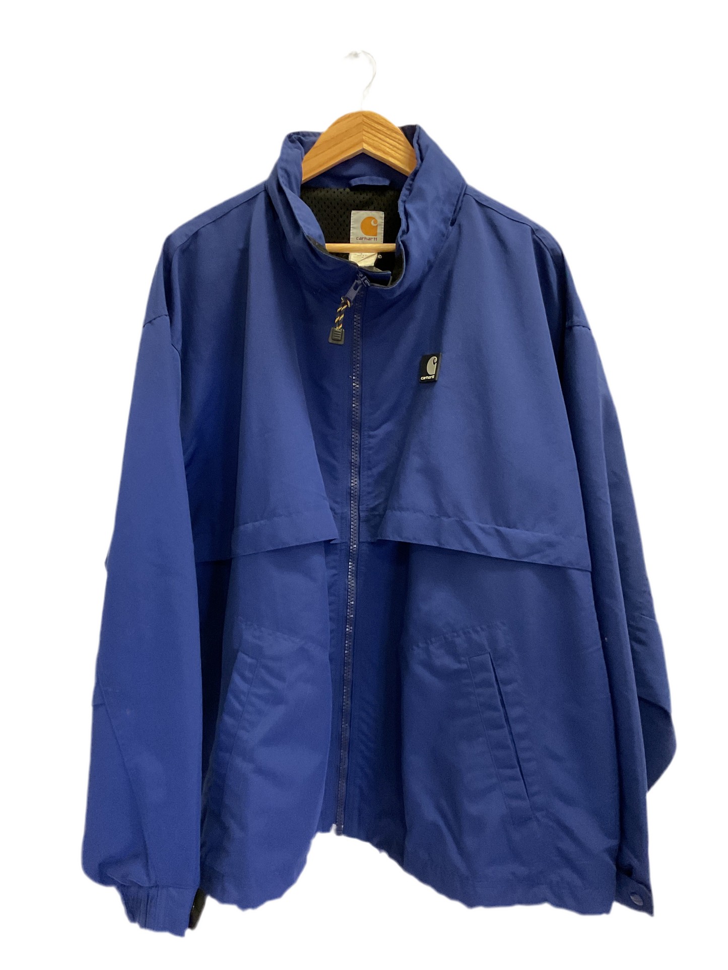 PARCA CARHARTT CON CAPUCHA OCULTA EN CUELLO