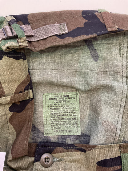 PANTALÓN CARGO GLENN BERRY MFRS MILITAR CON AJUSTADOR DE CINTURA