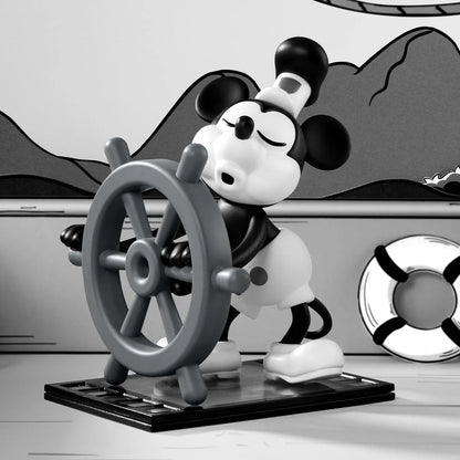 MISTERY BOX STEAMBOAT WILLIE DISNEY