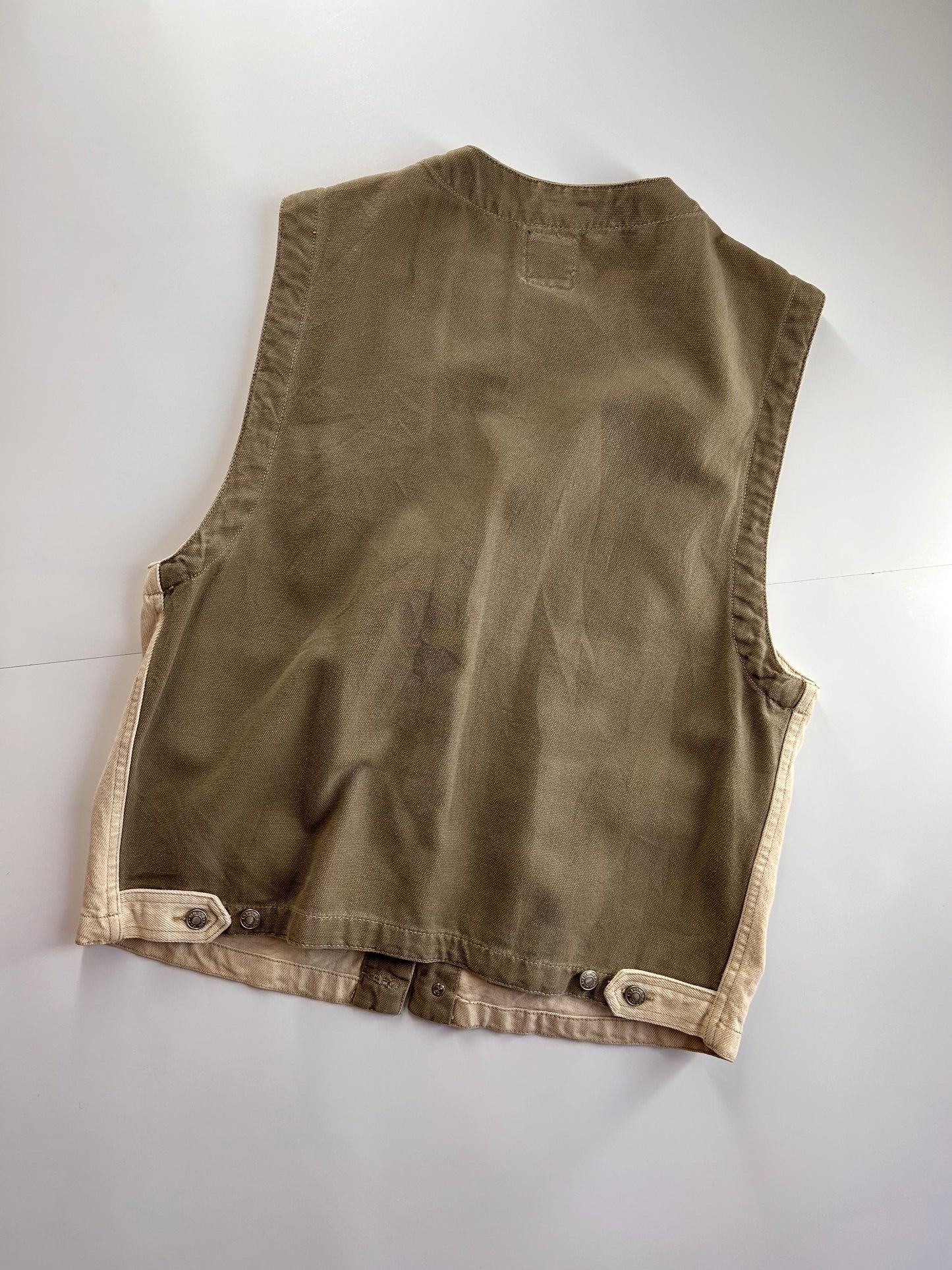 VEST GAP